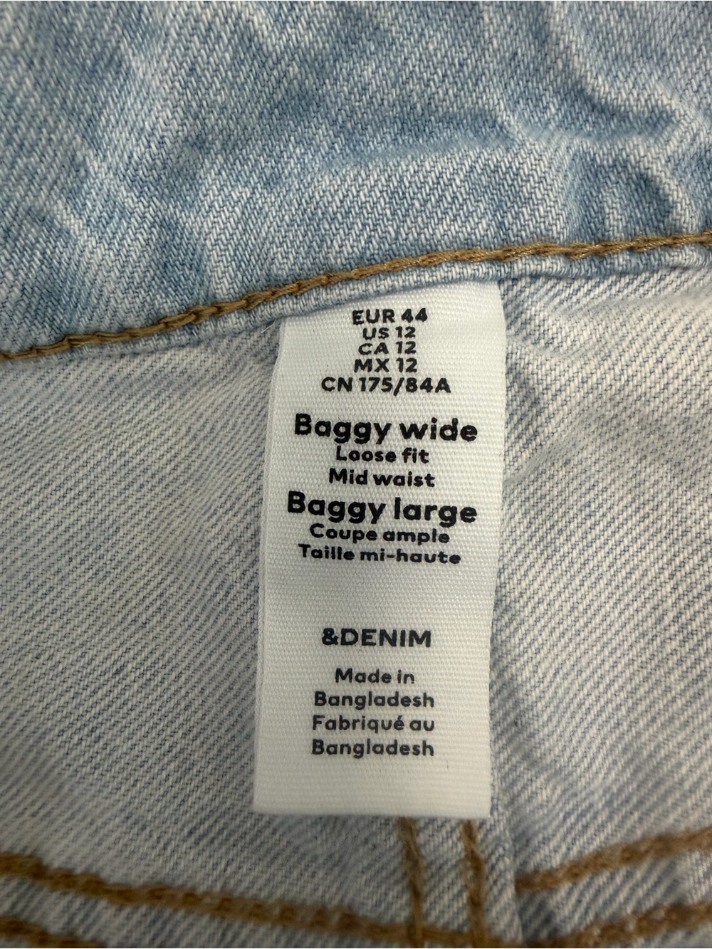 NWT H&M &Denim Light Wash Baggy Distressed Jeans Size 12 Wide Leg Y2K - Picture 7 of 12